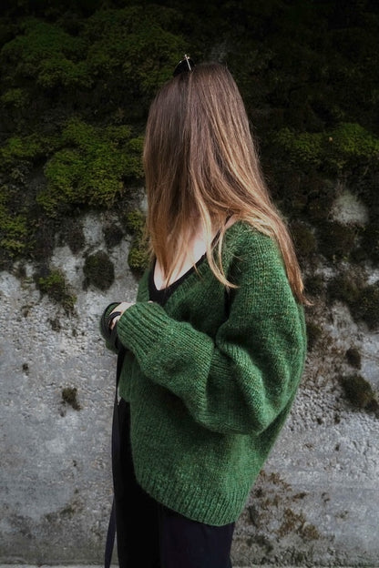 Wayfarer Cardi V | Basic Jacke aus Double Sunday und Tynn Silk Mohair von Sandnes Garn