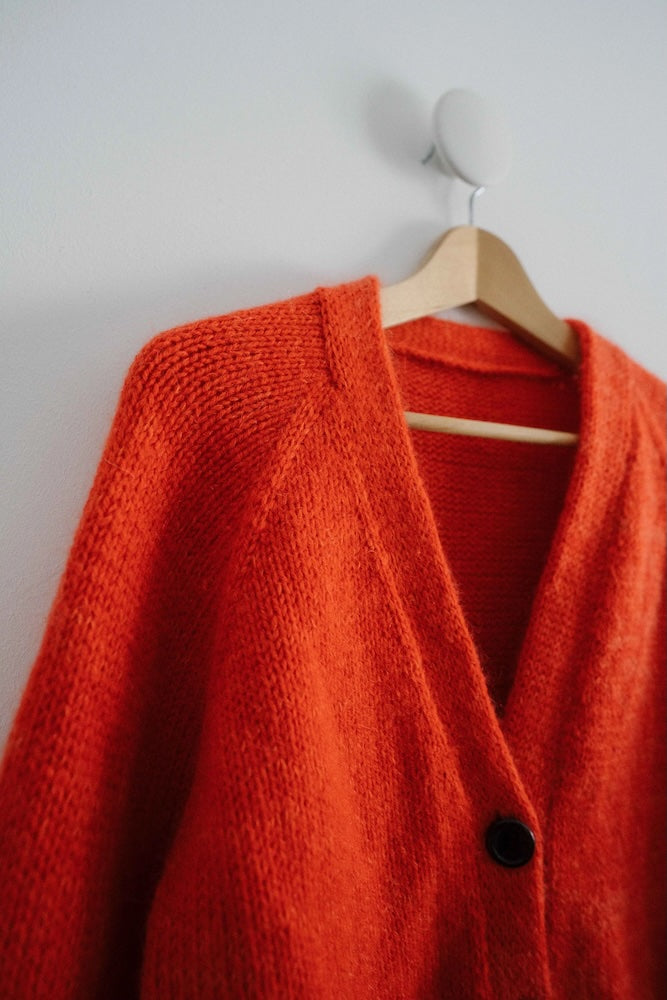 Ulvenknit Wayfarer Cardi V mit Double Sunday und Tynn Silk Mohair von Sandnes Garn 10