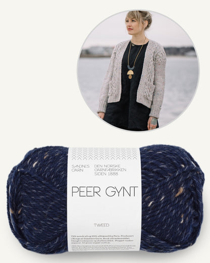 Winters Beach Cardi | robustes Zopfmuster aus Peer Gynt von Sandnes Garn