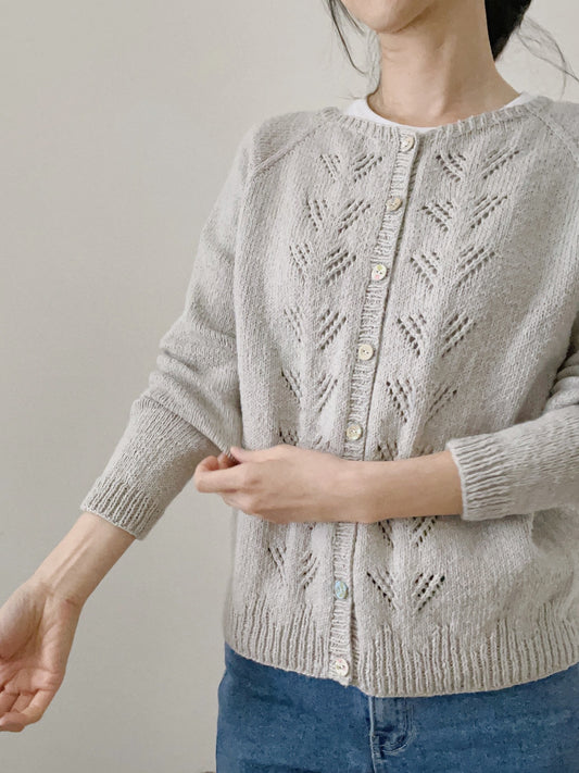 Peony Cardigan | zartes Muster aus Le Petit Organic Cotton von Biches & Bûches
