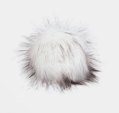 XXL faux fur pompom with snap fastener 