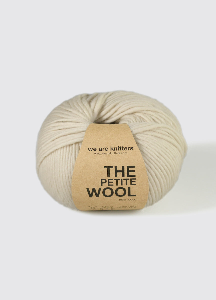 we are knitters The Petite Wool Garnknäuel Farbe ivory