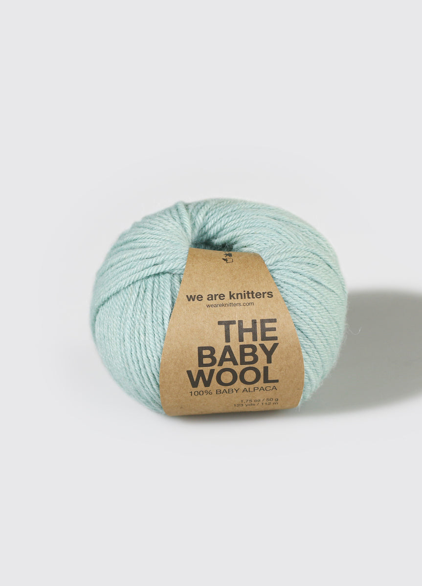 we are knitters Baby Alpaka Garnknäuel in Farbe dusty mint