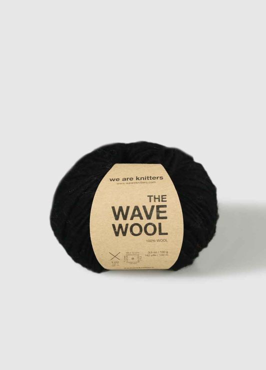 we are knitter The Wave Wool Garnknäuel in der Farbe black